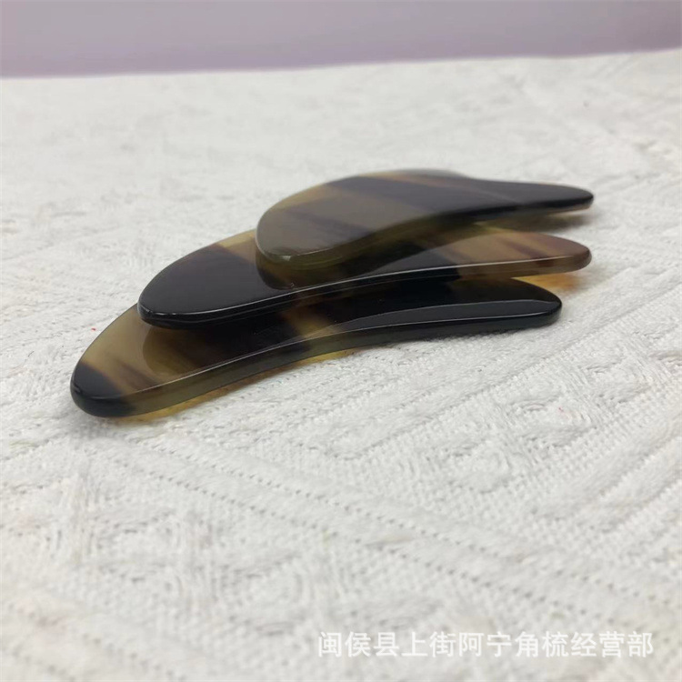 Horn Gua Sha Scraping Board Set Dolphin Heart Triangle Shapes Facial Massage Tool 9.5x5.5cm quality and texture