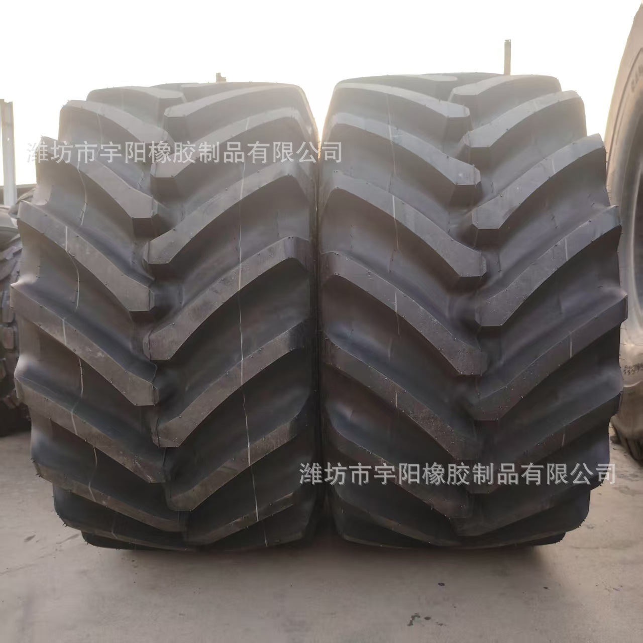 600/55-26.5  青储机 拖斗车宽体轮胎 改装加宽轮胎  人字花纹