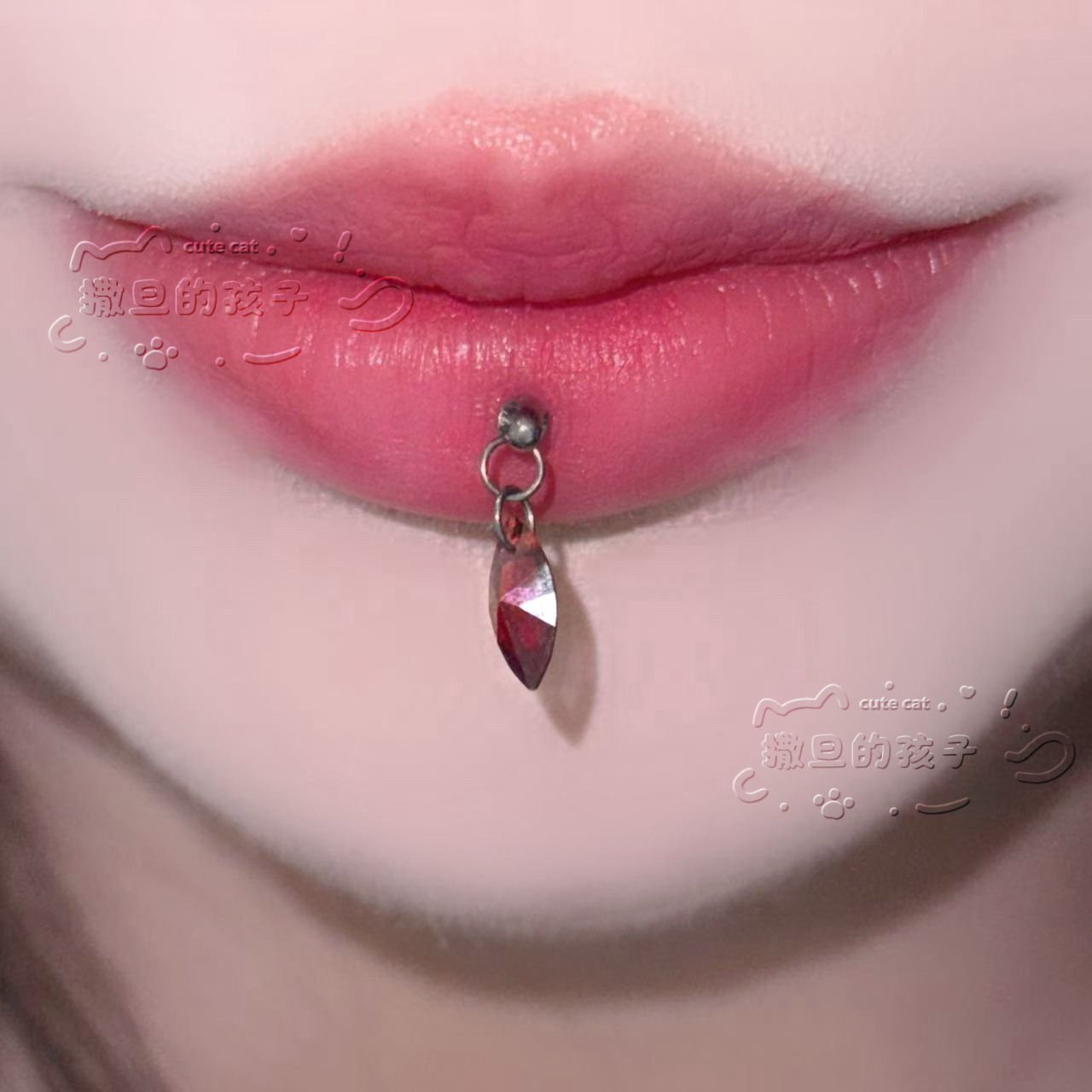 Silver pointed spike labret stud material detail