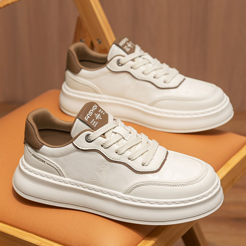 Europa lujoso ligero, zapatos de cuero de suela gruesa, zapatos blancos para hombres al aire libre, zapatos de skate casuales de moda universal
