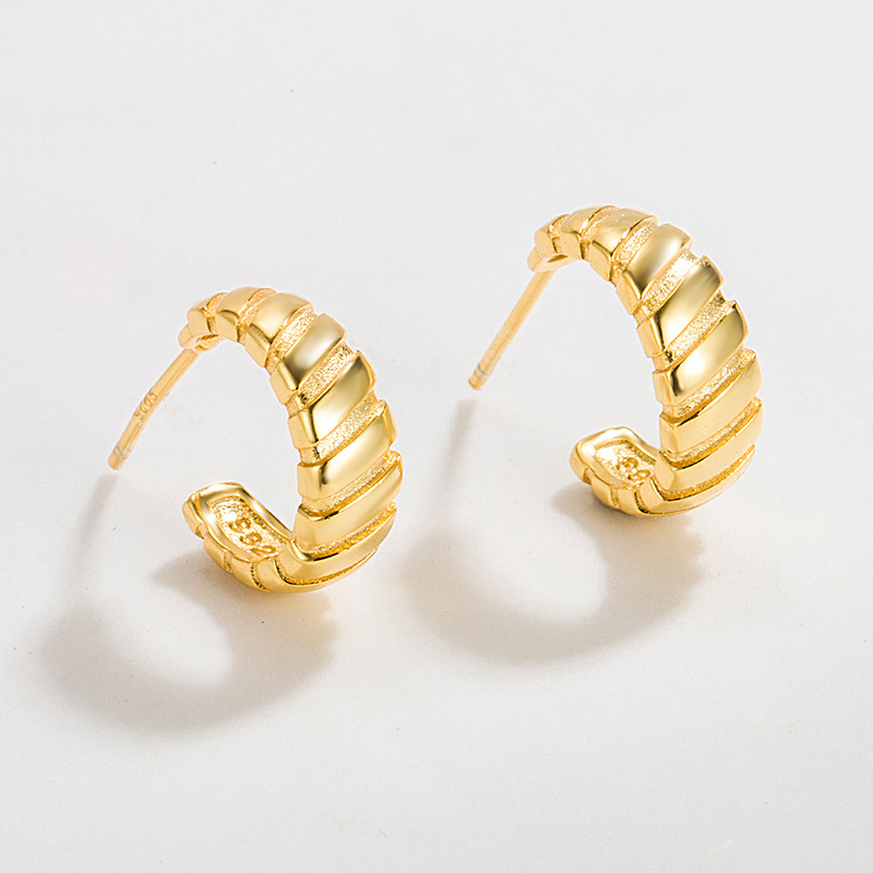 Hong Kong Style European And American Style Croissant Earrings Retro S925 Sterling Silver Earrings Ins Style Cold Simple Gold Stud Earrings display picture 2