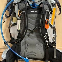 イーグル20リットル/30リットルアウトドアスポーツ登山トレッキング軽便通勤突っ張り軽量化リュックサック