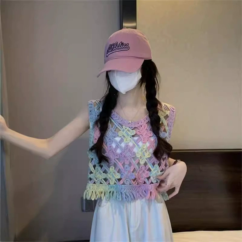 Вырезанный цветной градиент дизайн чувство камзол жилет женский летний 2024 новый дикий ретро блузка короткий топ