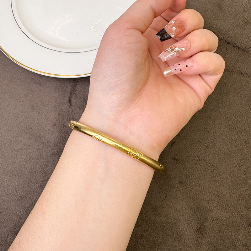 Pulsera de oro de arena antigua, herencia retro, cabeza de calabaza tallada esmerilada, pulsera abierta, temperamento femenino, joyería que no se desvanece durante mucho tiempo