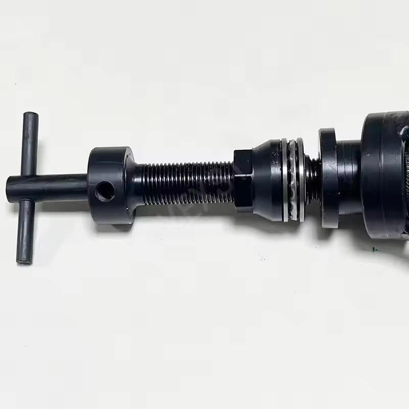 New valve seat ring extractor for large, medium, and small engines, universal valve seat puller tool
