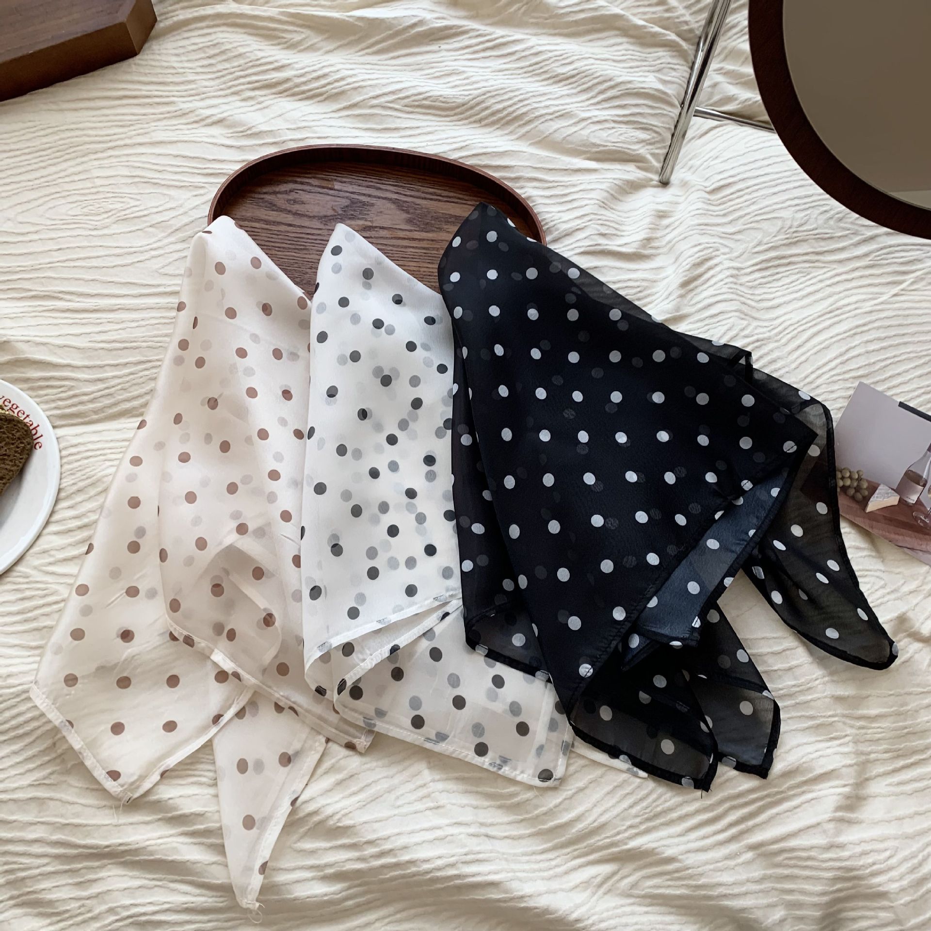 Bufanda de seda para mujer, bufanda cuadrada, estilo fino de primavera y verano de alta calidad, estilo occidental, bufanda de cuello de todo fósforo, bufanda, diadema al por mayor