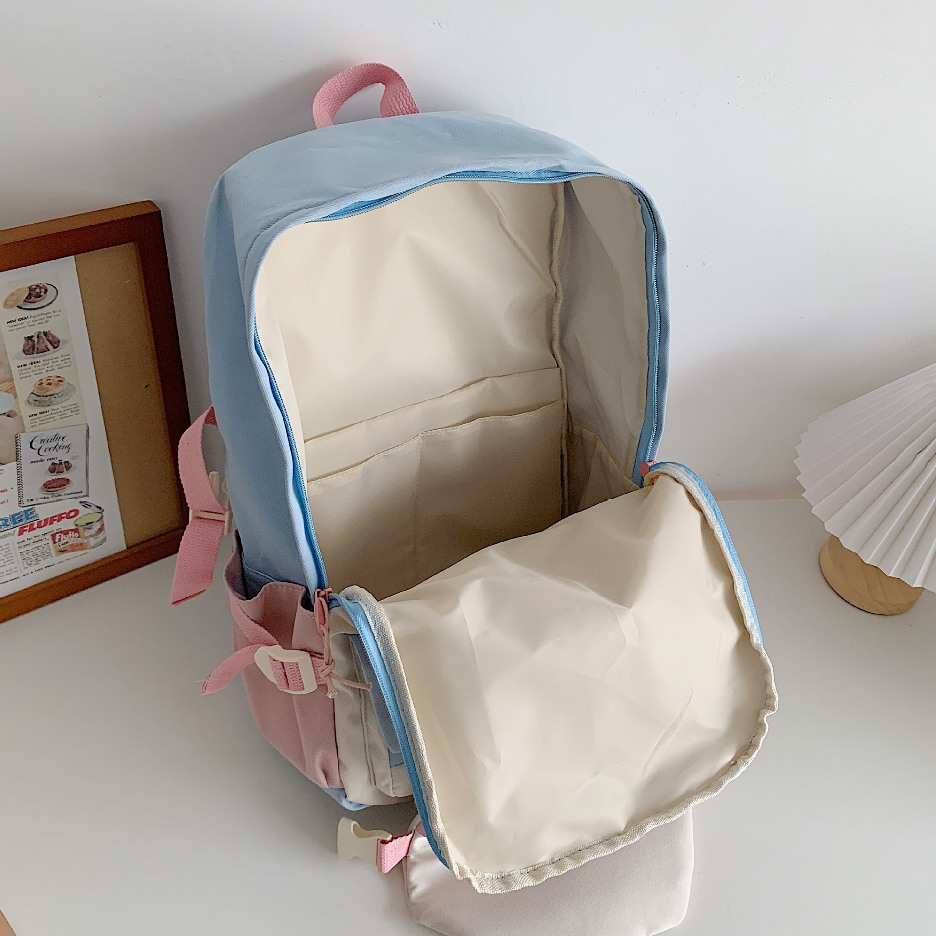 Mochila escolar de gran capacidad para estudiantes de secundaria, mochila de color de contraste simple y versátil, mochila de moda para estudiantes de secundaria y preparatoria al por mayor