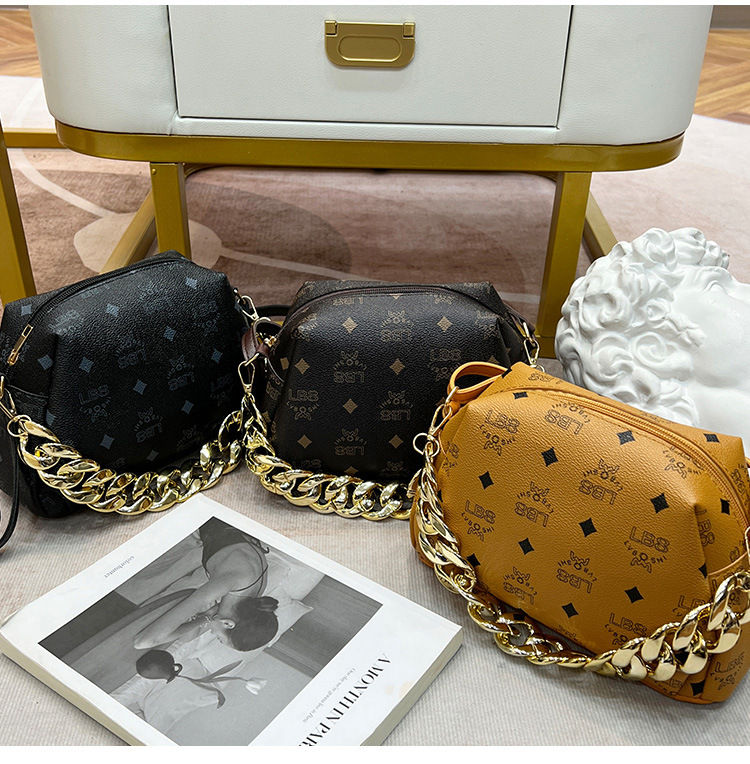 Xiaoxiangfeng handbag 2023 new mobile phone bag crossbody bag women's large capacity cosmetic bag printed shoulder bag_voghion.com