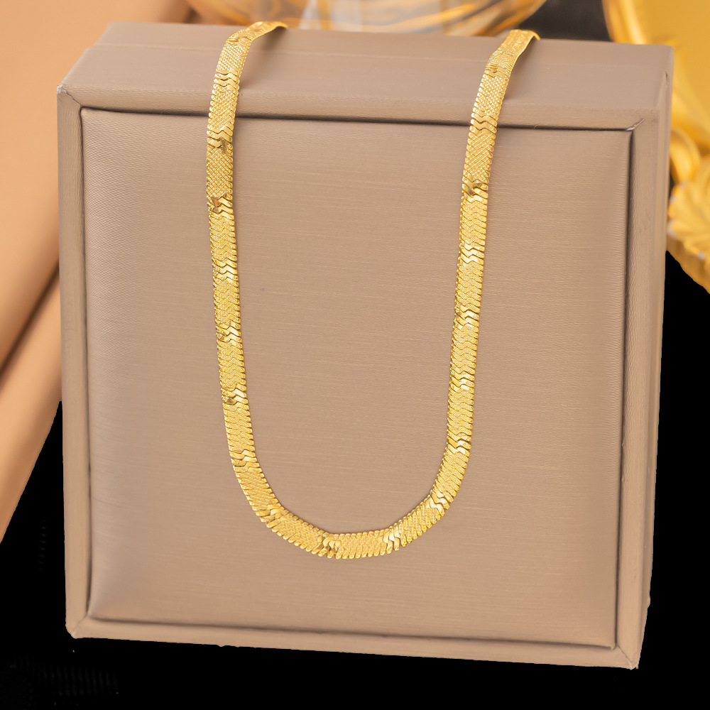 PVD Coated Stainless Steel Necklaces Geometric Titanium Steel Elegant Sweet Streetwear Waterproof Non Tarnish Jewelry Set display picture 11