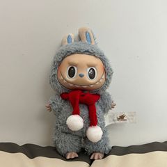 Labubu ベビー服第一世代、第二世代、第三世代 Labubu ブラインドボックス スカーフ アクセサリーは、自虐的なクマの衣装の装飾に適しています。