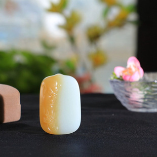 Jin Yu Tang Boutique Hetian Jade Sugar White Jade Guan Gong Pendant Carved Guan Gong Long Beard Elegant, Mighty, Mighty and Safe