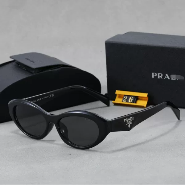 2025 Retro Oval Leopard Print Small Frame Versatile Sunglasses for Women, Sun Protection Street Style Sunglasses Cross-Border