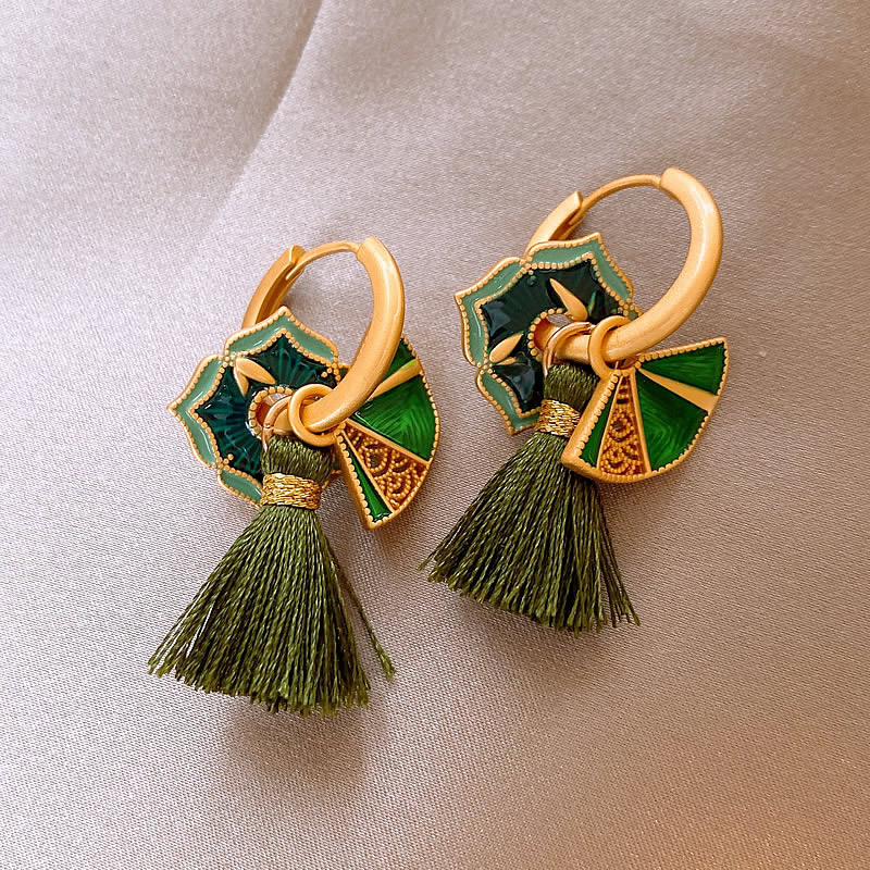 Retro elegant earrings