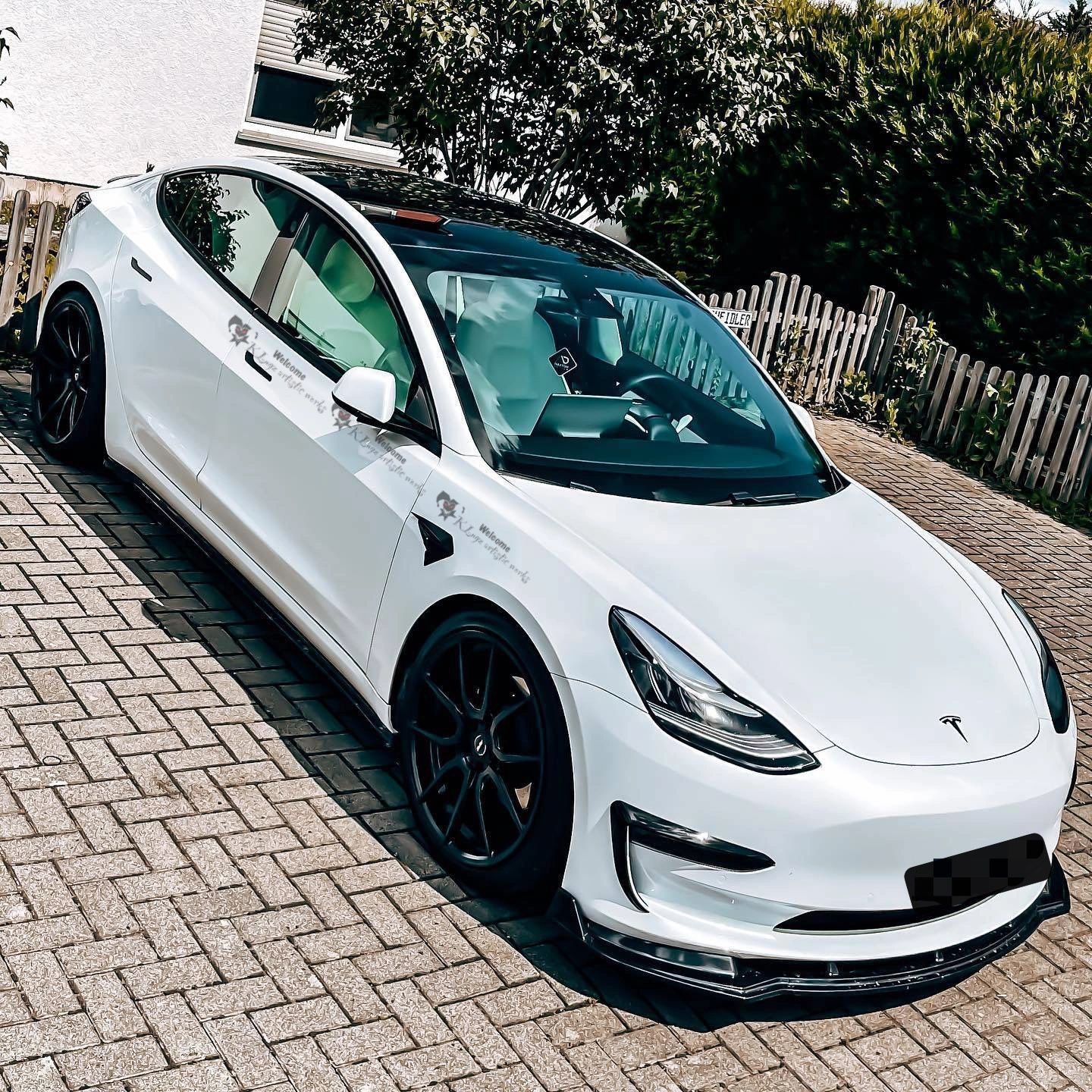 Suitable for Tesla ModelY front lip side skirt rear lip tail shutter leaf plate air knife front bar air knife