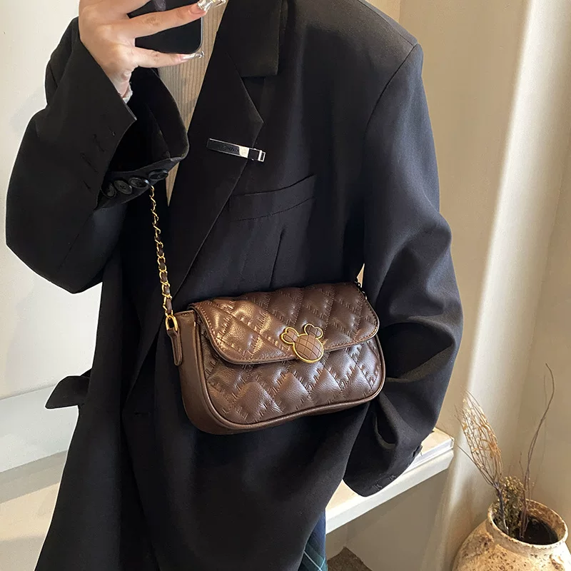 Fresh shoulder bag, cute classic chain, Chanel style