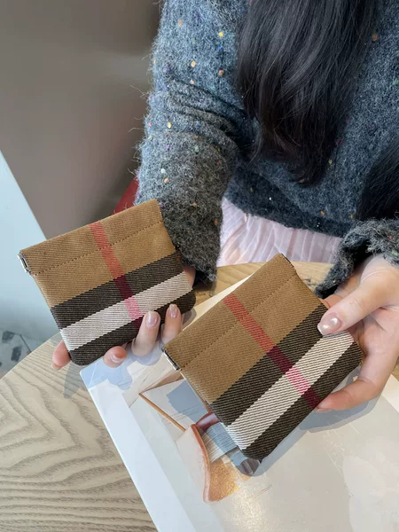 Cross-Border Foreign Trade Hot-Selling Small Wallet for Women 2026 New Model Coin Purse Earphone Data Cable Storage Mini Bag