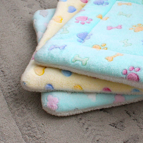 Pet Bed Thickening Winter Warmth Cartoon Cat Dog Throw Blanket Manufacturer Wholesale