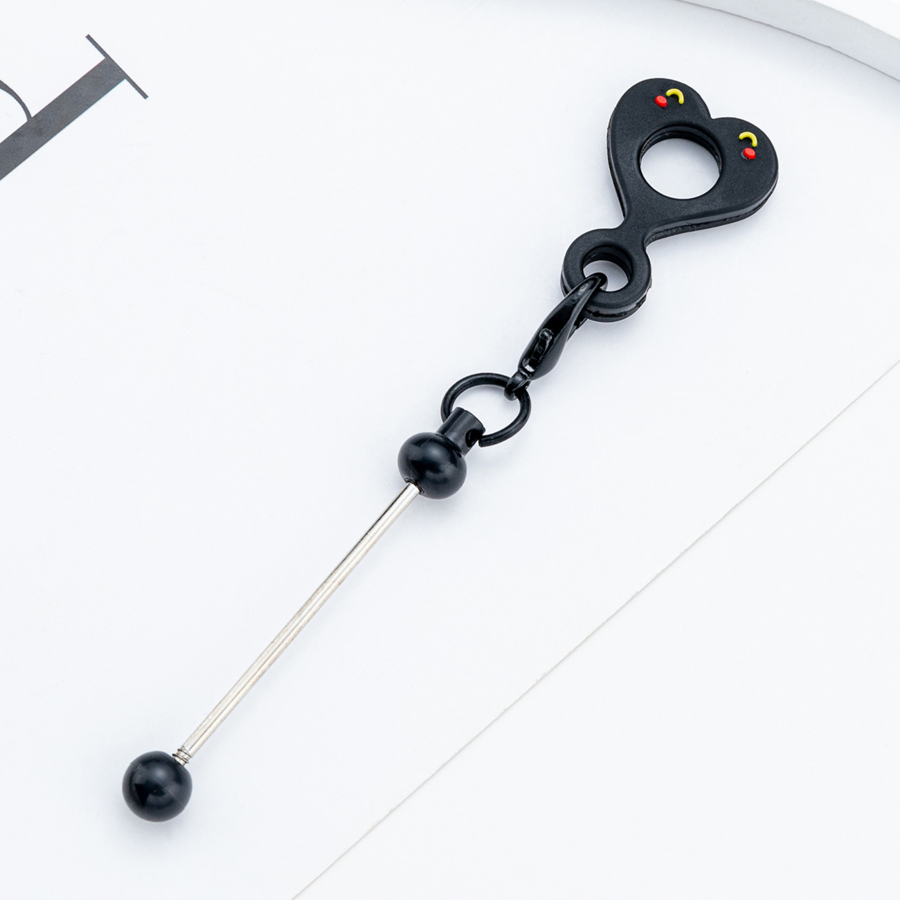 Amor transfronterizo cara sonriente diy cuentas colgante de paja de silicona para 8 - 10mm colgante decorativo de paja de silicona