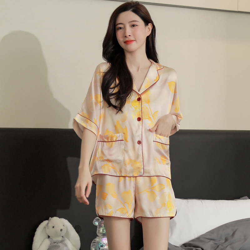 젊은층을 위한 한국판 아이스 실크 얇은 잠옷 반팔 반바지 세트 여성용 실크 홈웨어 틱톡 인기 상품 시원한 착용감