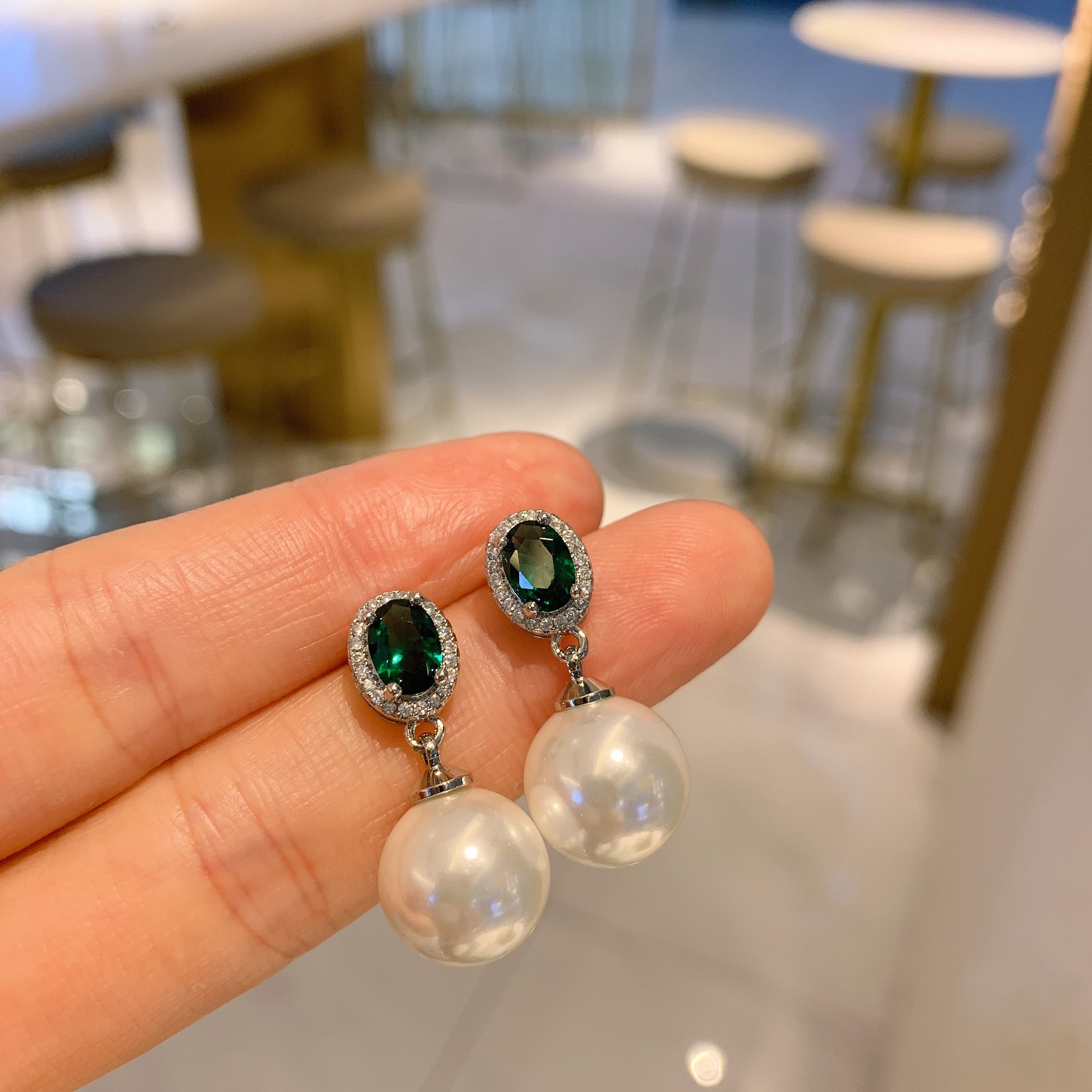 Retro Round Pearl Artificial Gemstones Pearl Womenu0027S Drop Earrings 1 Pair