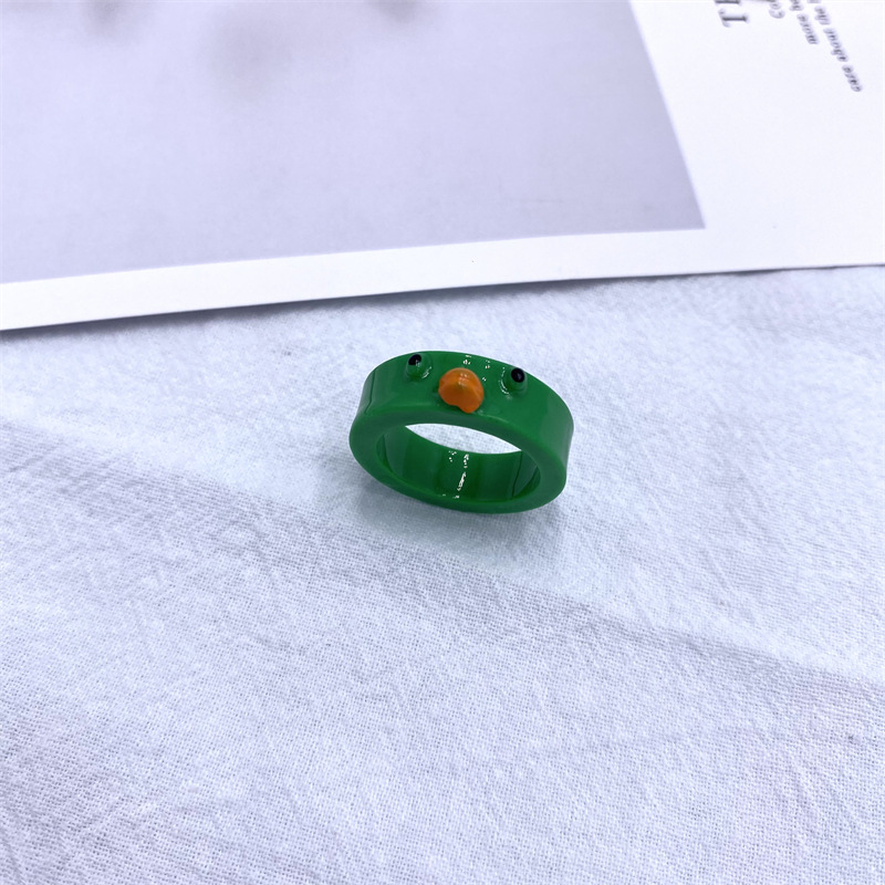 Cross-border ins estilo europeo y americano Venta caliente diversión pollo resina anillo transparente tridimensional multi-color anillo