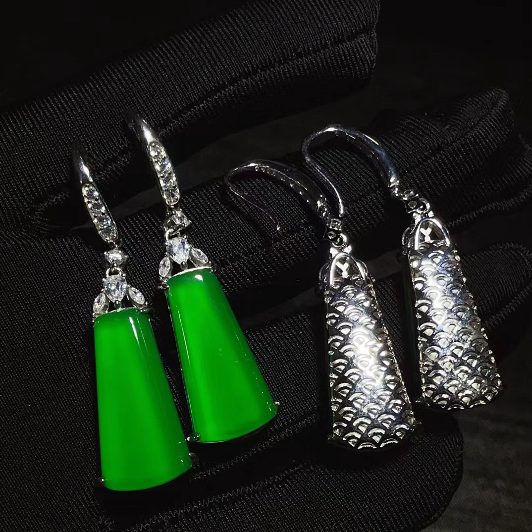 천연 마노 S  SEIKO 보라색과 녹색 CHALCEDONY 안전 카드 귀걸이 작은 높은 얼음 귀걸이 도매