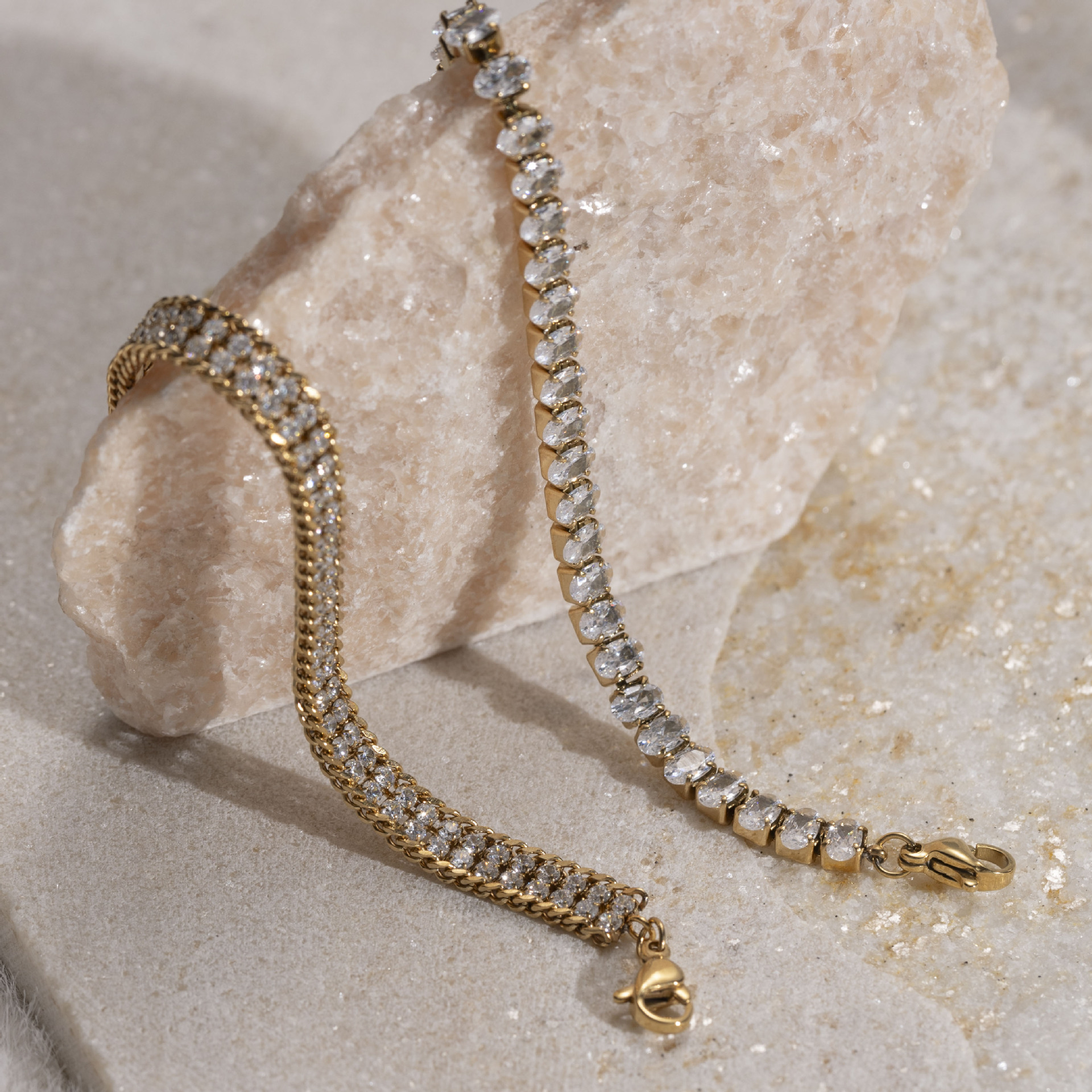 Tena Pulsera de acero inoxidable europea y americana Pulsera de circón con incrustaciones de alta calidad de lujo ligero Joyería explosiva transfronteriza Bracelet
