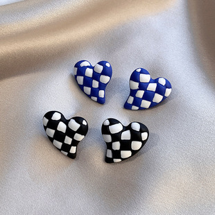 ��ɫϵ���Ķ��ŮС�����|�߼��ж��h���������ٴ�С�ɶ��Ʒ���l