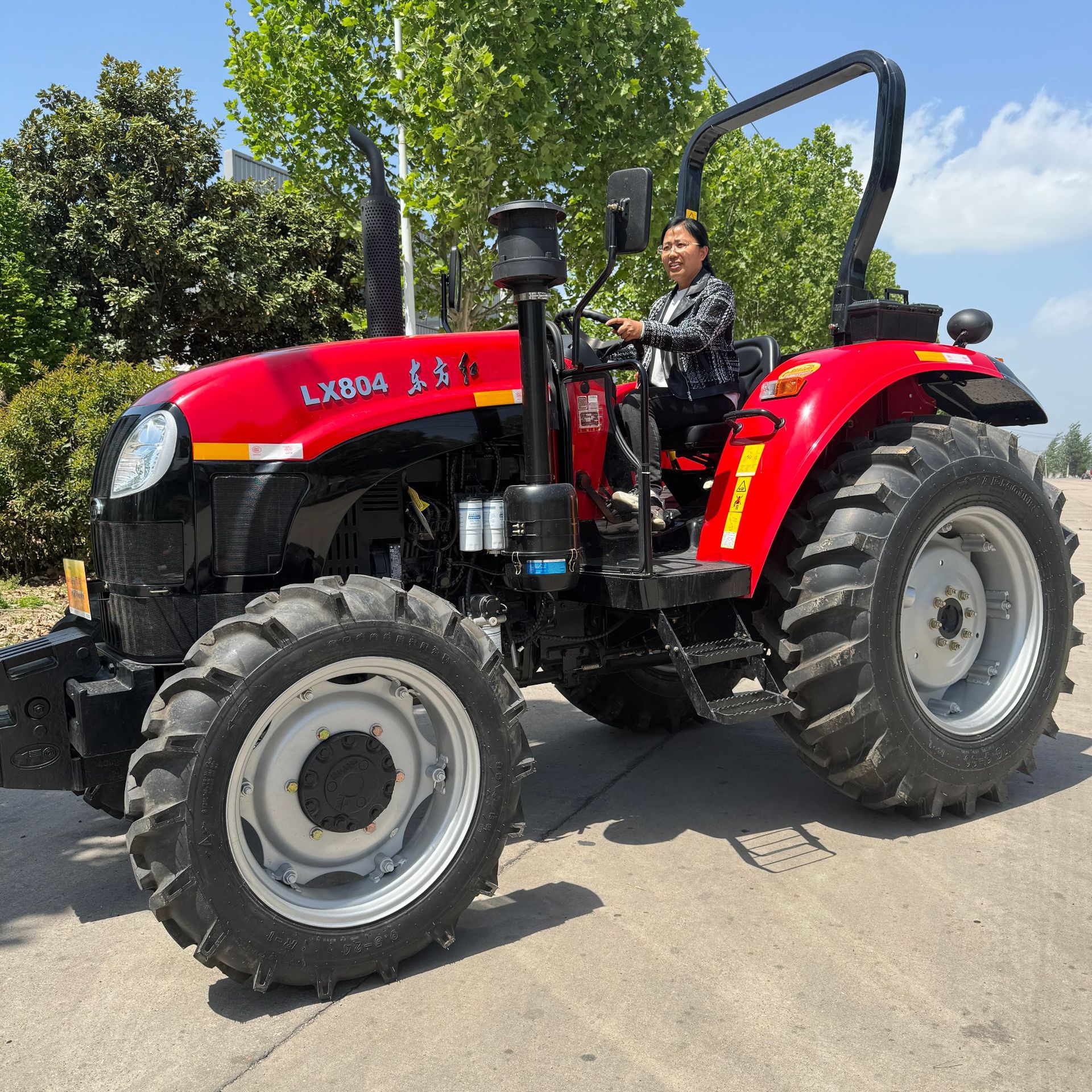 东方红LX904
