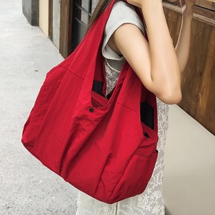 С�����e����Ů�ɳڸ�Ůʿ�μ����ɫ���ڰ��ٴ������ˮ���ذ�