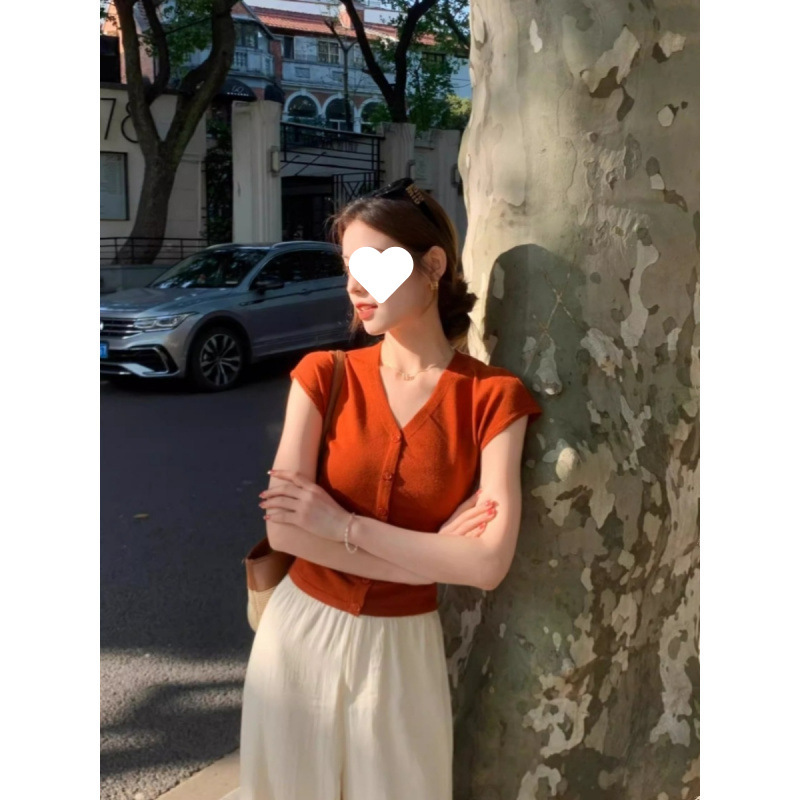 Red Cardigan Short-Sleeved T-Shirt for Women Summer 2024 New Style Short Style Card Waist Top Dopamine Hong Kong Style Outfit