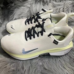 莆田靴 Zoom React lnfinity Run 4 マラソン耐摩耗性多用途カジュアル スポーツ ランニング シューズ