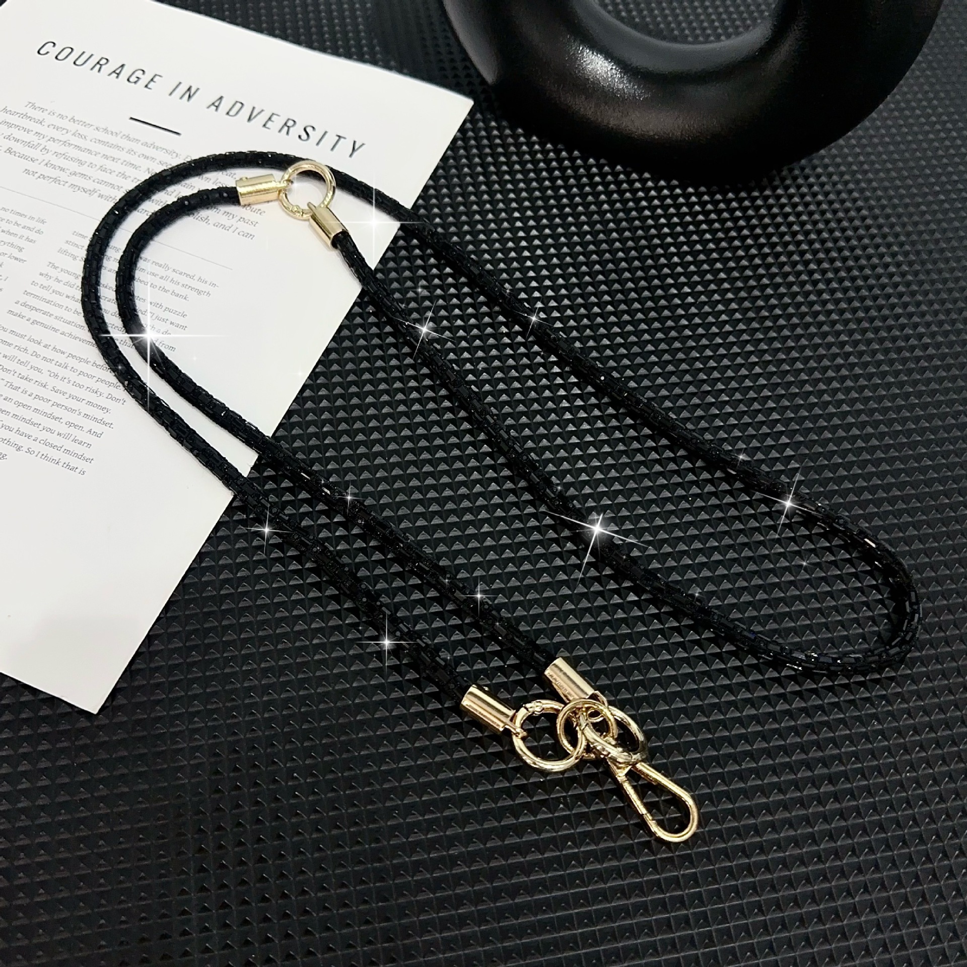 0.7 Cadena de mensajero tres en uno de tira larga de cristal, cordón creativo para teléfono móvil multiusos, joyería de pulsera de diamantes flash de alta calidad, nuevo