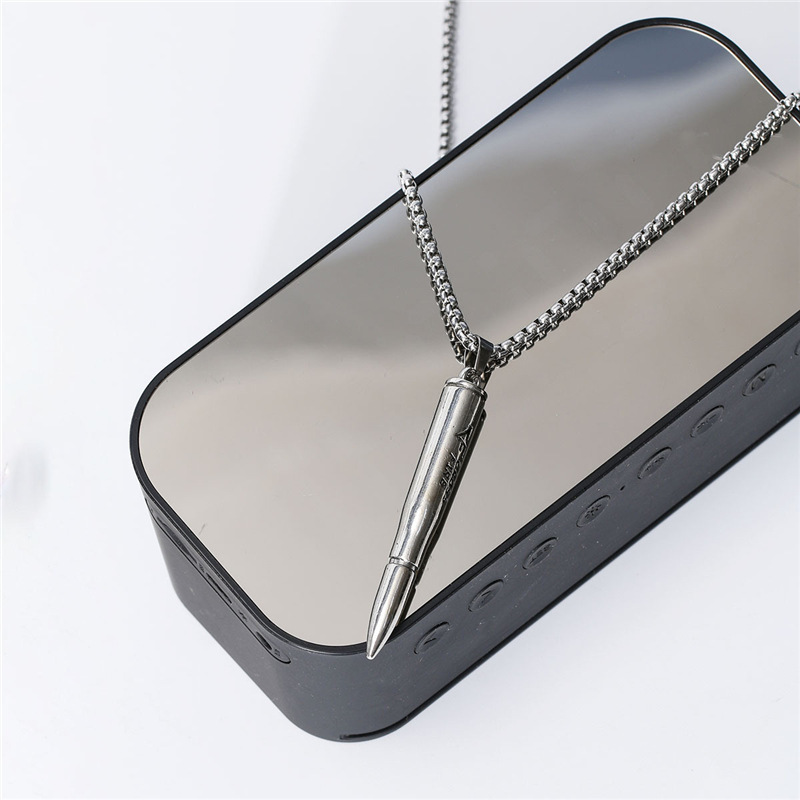 Collana uomo con pendente a proiettile stile hip-hop_voghion.com