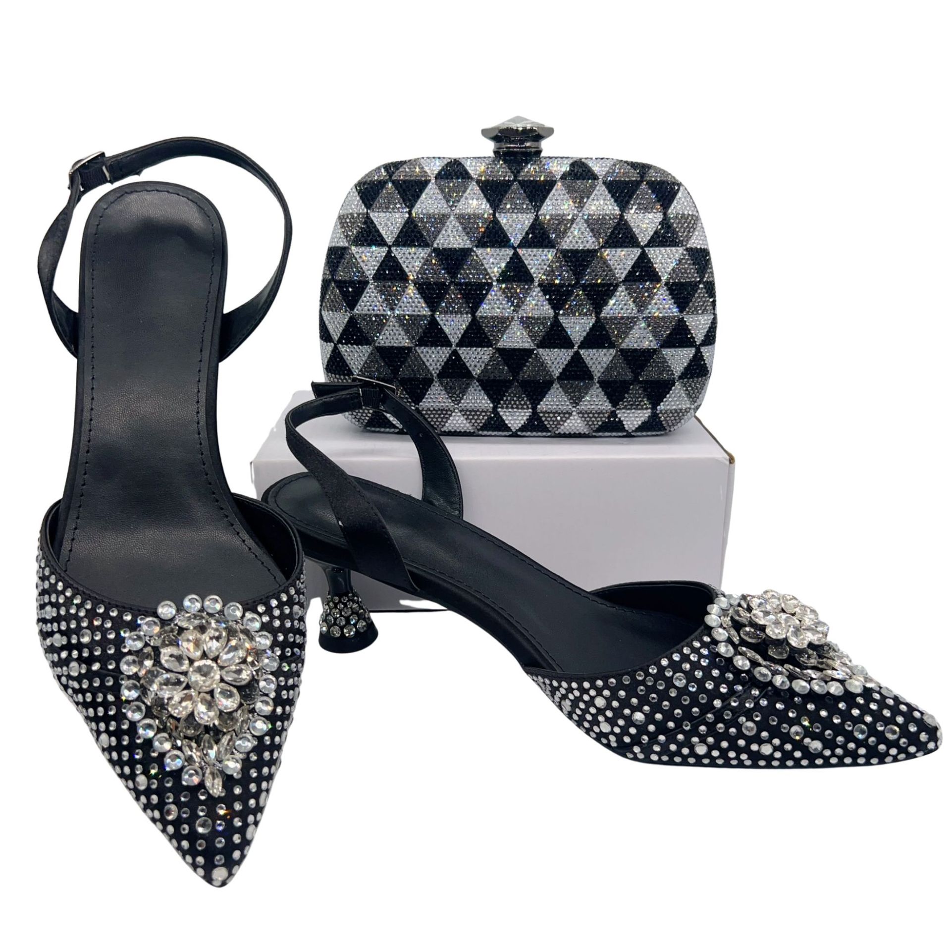 Selección estricta de zapatos de estilo italiano nuevos tacones delgados sandalias de bodas banquete de diamante puntuales zapatos de mujer