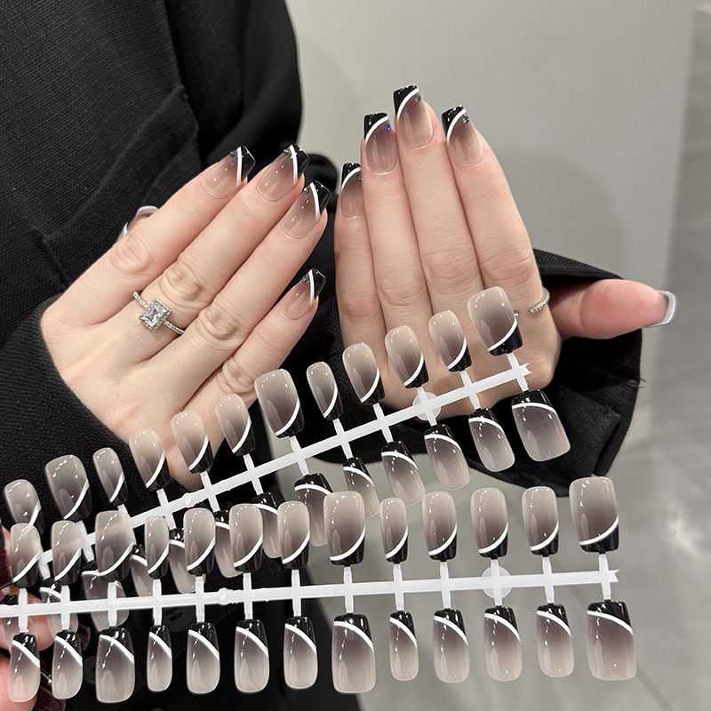 Pre-Made Black Gradient Curved Press-On Nails, Chinese Internet Celebrity Style, New Sweet Cool Pure Desire Style Semi-Finished Fake Nails