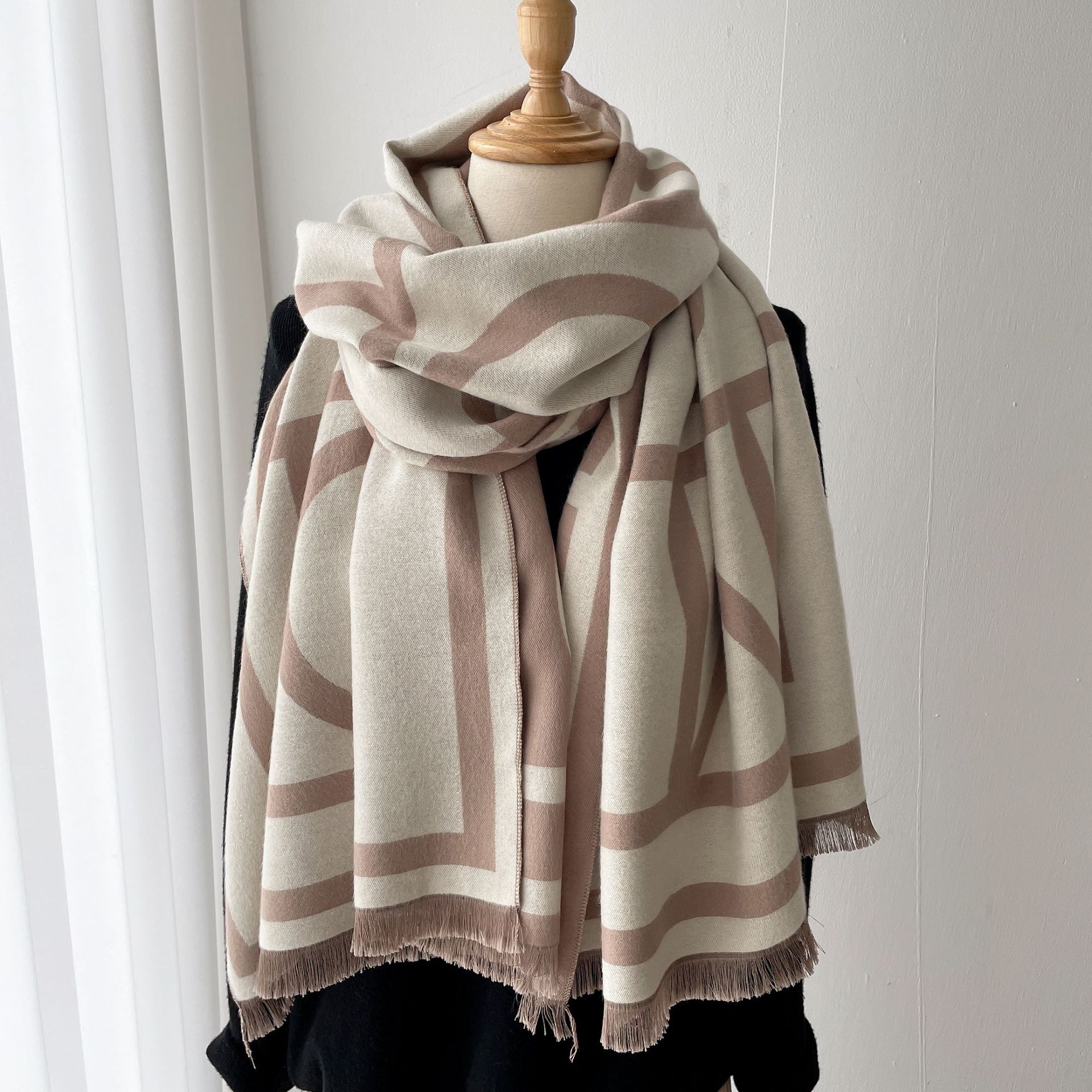 Autumn winter style imitation cashmere with air conditioning shawl tassels, versatile and extended warmth, jacquard_voghion.com