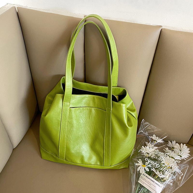 Versione coreana della borsa a tracolla grande capiente in PU morbido verde avocado di inizio primavera, da viaggio, per pendolari, color crema e bianco_voghion.com