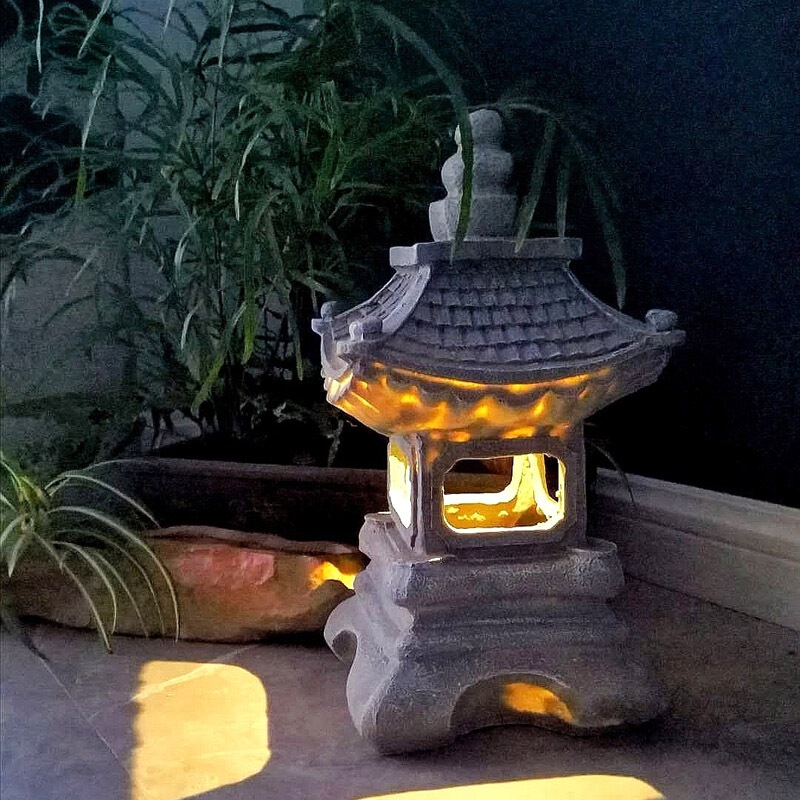 Outdoor landing Japanese courtyard decoration palace lantern stone lantern garden villa indoor creative ornaments Zen landscape