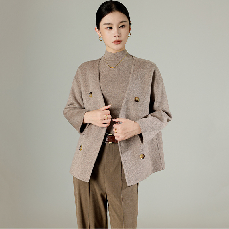 High-end camel wool double-sided cashmere coat for women, autumn and winter, petite, loose, slimming, V-neck, stylish woolen coat High-end camel wool double-sided cashmere coat for women, autumn and winter, petite, loose, slimming, V-neck, stylish woolen coat