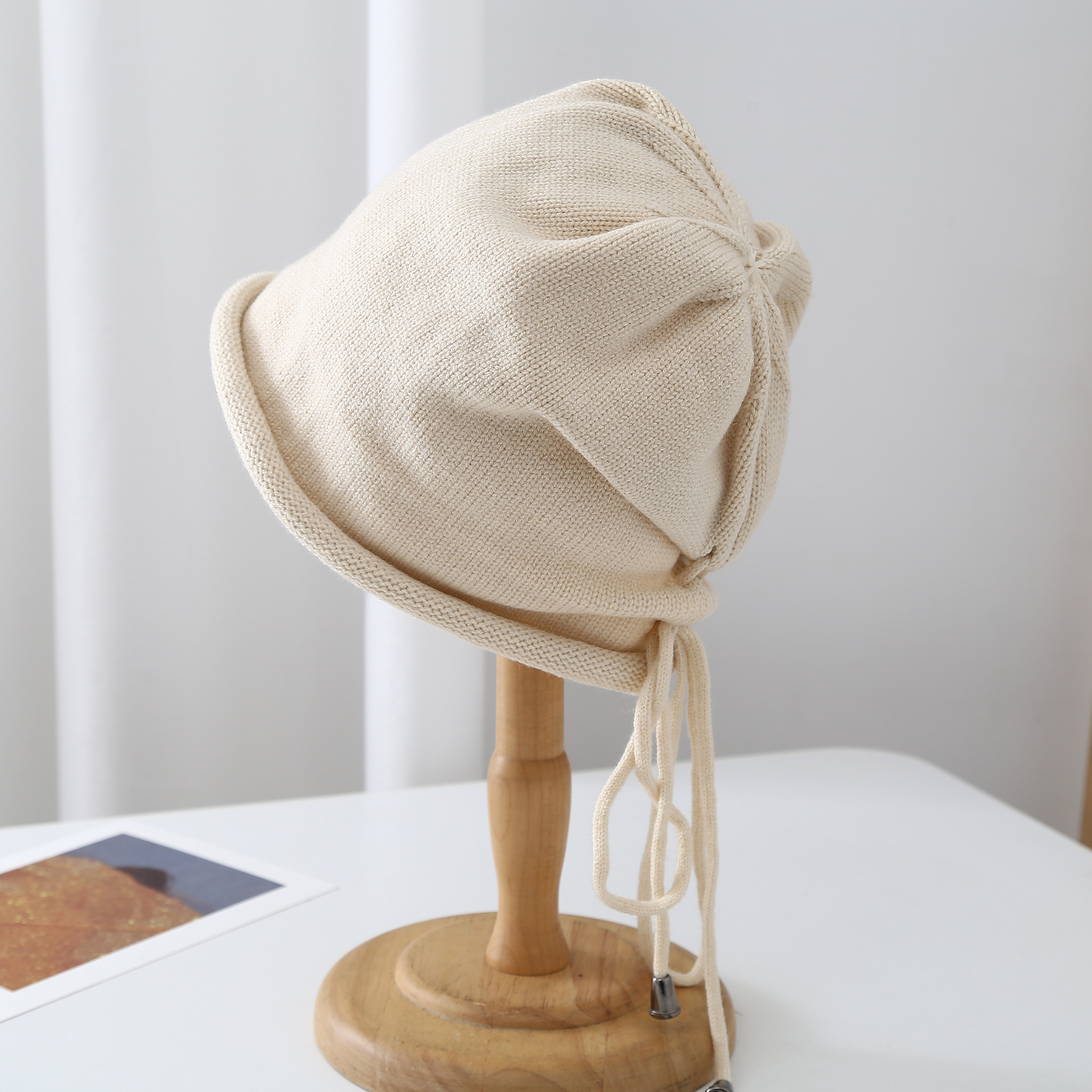 Beige_1