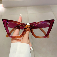 国境を越えた新型欧米の三角猫眼ファッションブルーレイ防止眼鏡個性insトレンド大枠が痩せている平光鏡