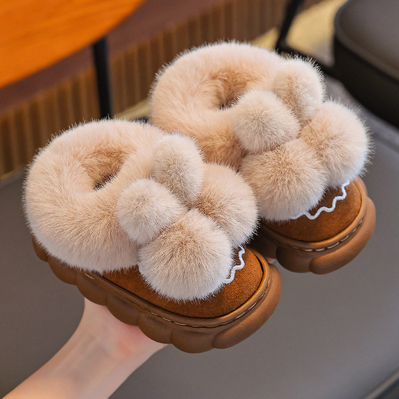 Zapatillas de algodón para niños, niños y niñas, bolsas cálidas de lana de fondo grueso para padres e hijos, zapatos de algodón para niños y niños.