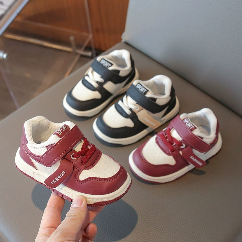 Детская спортивная обувь для мальчиков и девочек кроссовки 2025 новая корейская версия обуви для мальчиков и девочек