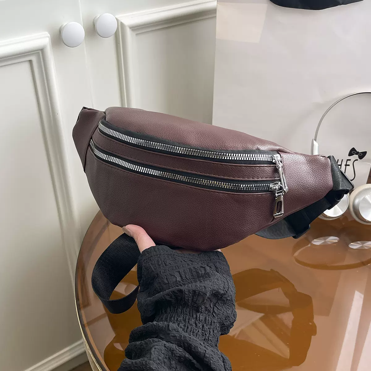 新款胸包女腰包户外时尚菱形格单肩斜挎包运动防水PU旅行登山零钱