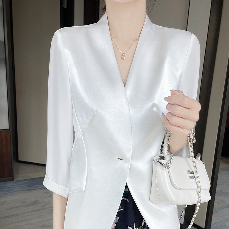 One-Button Blazer for Women with a High-End Feel, Elegant Three-Quarter Sleeves, Slim Fit, Solid Color, Flattering for Petite Figures