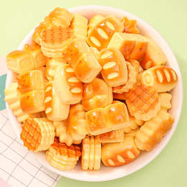 仿真微缩食玩面包华夫饼 儿童玩具贴片diy奶油胶材料抓娃娃机饰品