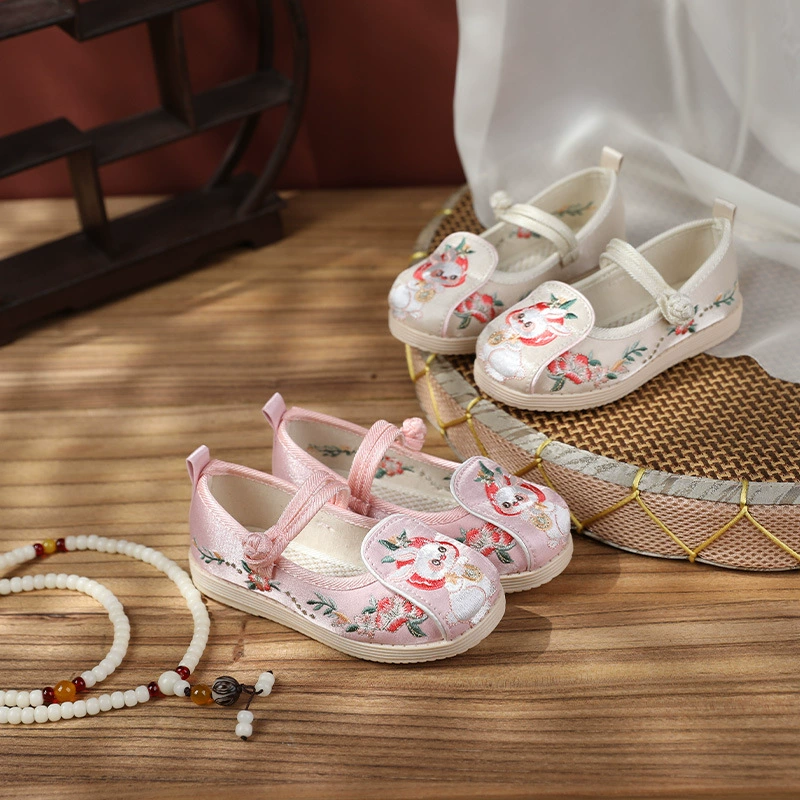 Новые трехмерные Туфли-ханфу с вышивкой кролика для девочек, детская Тканевая обувь ручной работы в этническом стиле Old Beijing