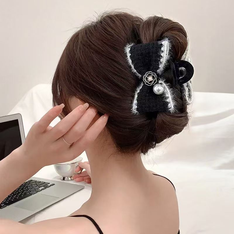小香風蝶結びヘアクリップ女性秋冬後頭部ヘアクリップぬいぐるみサメクリップレトロ気質髪飾り|undefined