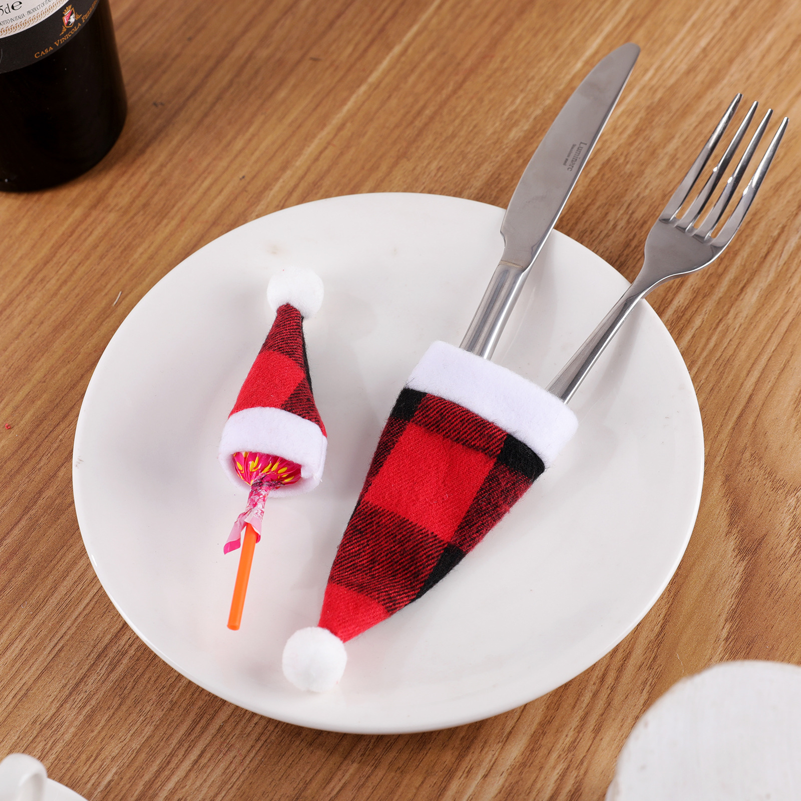 Qiao Ding Christmas decorative Christmas little hat red black grid…